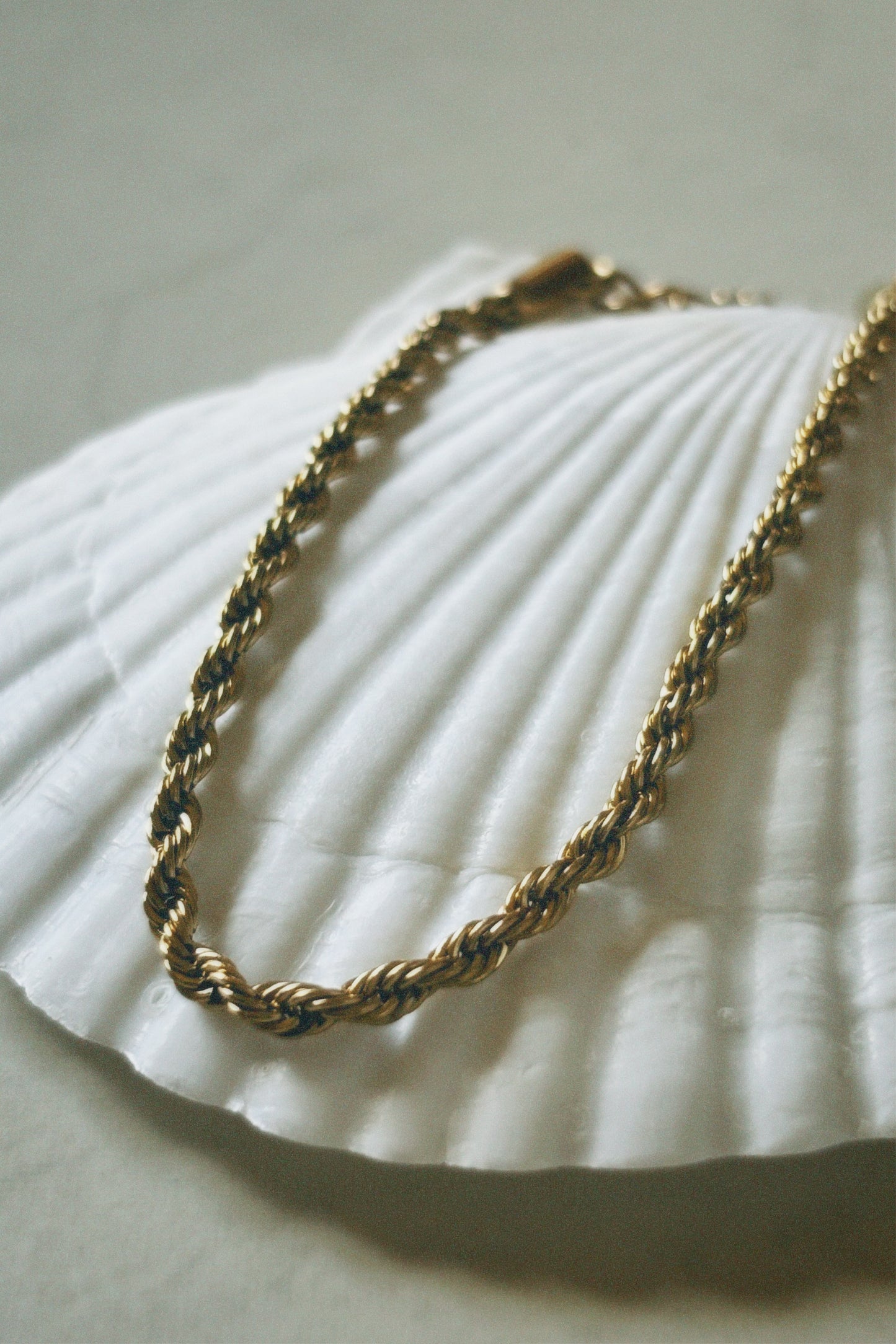 GOLDEN ROPE BRACELET