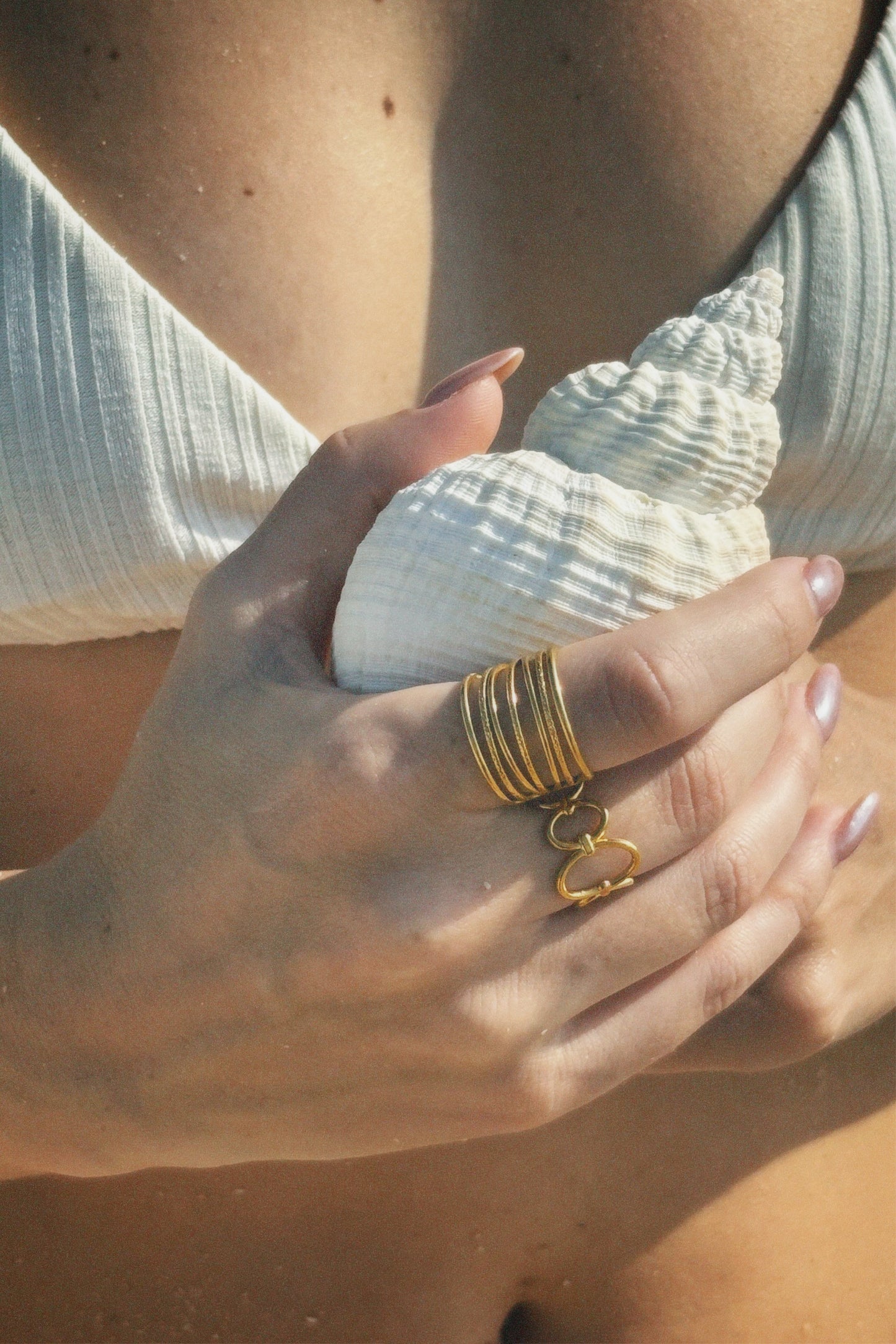 BAND CUFF